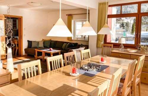 Bad Gastein Ski Chalet | The red vacation home - Schnuck, Villa