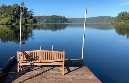 Langlois House | The Redwood Guesthouse at the Floras Lake Getaway