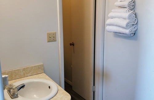 Owanka Hotel | The Redwood Motel