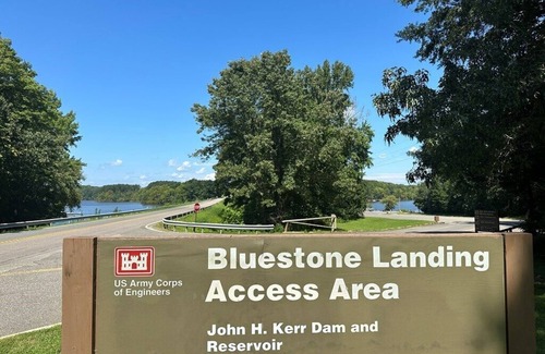 Clarksville Cottage | The "Reel Deal" at Kerr Lake, Clarksville, VA! Private with easy lake access.