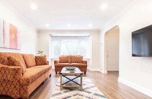 Clanton Park House | The Regal House [3 Bdrms/1 Bath]