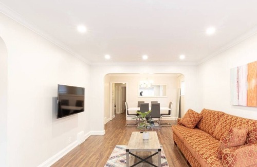 Clanton Park House | The Regal House [3 Bdrms/1 Bath]