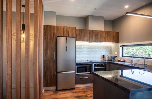 Fitzroy Apartment | The Residence Apartment Five with Spa Bath