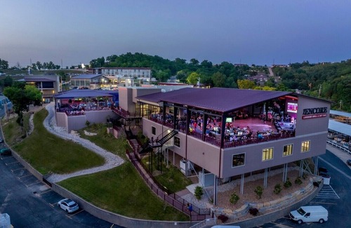 Lake Ozark Resort | The Resort at Lake of the Ozarks