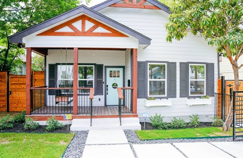 Highland Park House | The Retreat at Rigsby-All new 3bdrm/2.5 bath