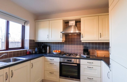 Ruswarp House | THE RETREAT, family friendly, character holiday cottage in Whitby