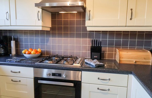 Ruswarp House | THE RETREAT, family friendly, character holiday cottage in Whitby