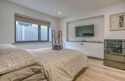Dersingham House | The Retreat Luxury Coastal Villa near Sandringham Crabpot Cottages Hunstanton