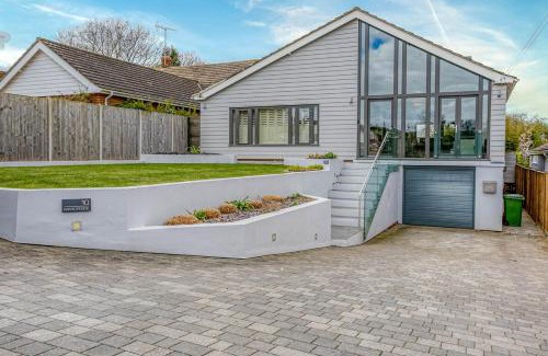 Dersingham House | The Retreat Luxury Coastal Villa near Sandringham Crabpot Cottages Hunstanton