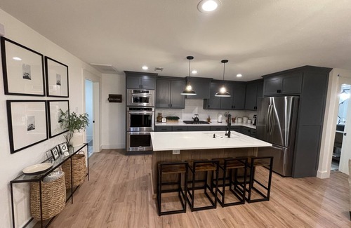 Justin Other | The Retreat on 2nd St