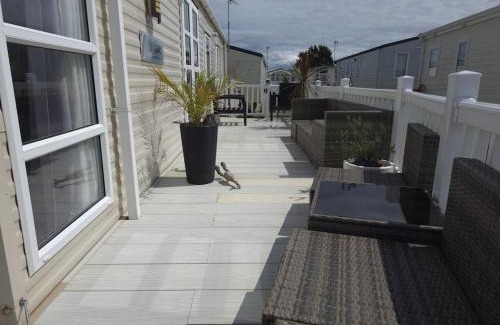 Prestatyn House | The Retreat - Skyline