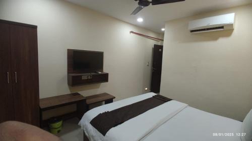 Surat Hotel | The Riddhi Hotel