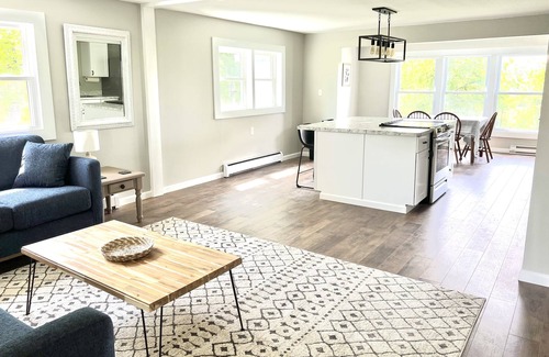 Valois House | The Riesling Ranch