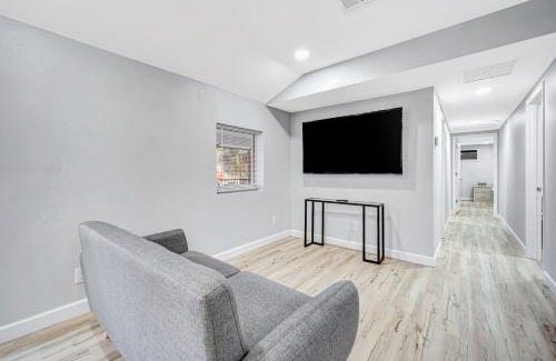 Englewood House | The Right Engle