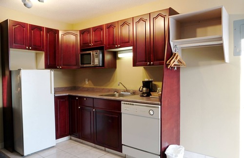 Whitecourt Hotel | The Ritz Cafe and Motor Inn