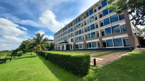 Nakhon Phanom Hotel | The River Hotel