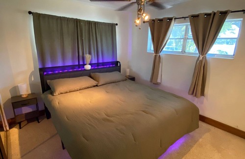 Riverside Heights House | The River House