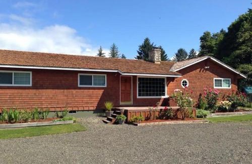 Quinault House | The River's Edge