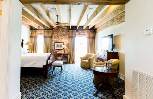 Natchez Hotel | The River Walk Inn - Room 803