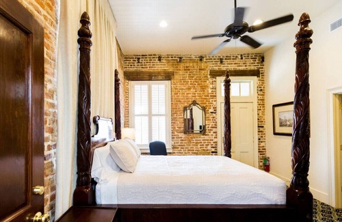 Natchez Hotel | The River Walk Inn - Room 805