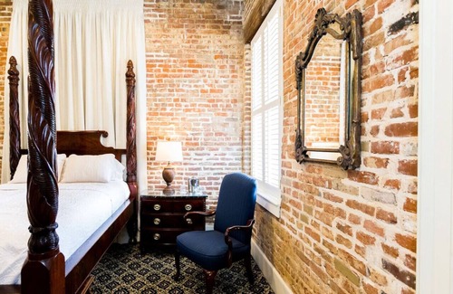 Natchez Hotel | The River Walk Inn - Room 805
