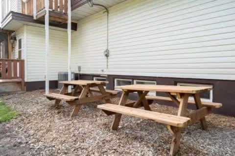 Drumheller House | The Riverside Arcade & Playground