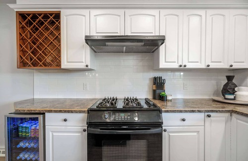 Drumheller House | The Riverside | DT | Multi-Family |Playground | AC