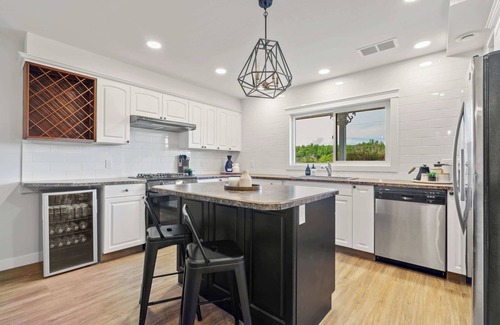 Drumheller House | The Riverside | DT | Multi-Family |Playground | AC