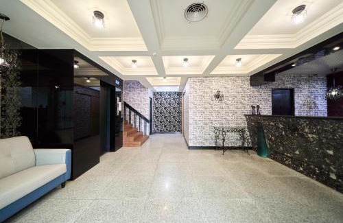 Cianjin District Hotel | The Riverside Hotel Fashion