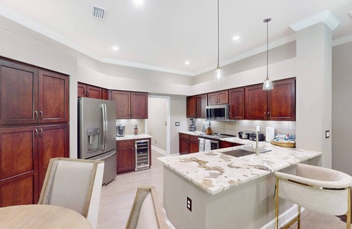 Boyette Springs House | The Riverview Estates: Sauna and Heated Pool
