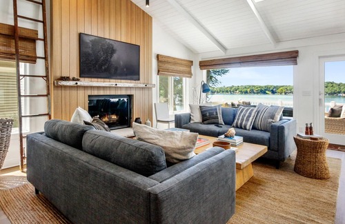 Elkhorn House | The Robin on Lauderdale Lakes