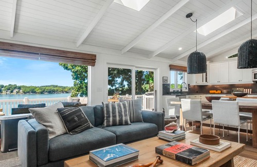 Elkhorn House | The Robin on Lauderdale Lakes