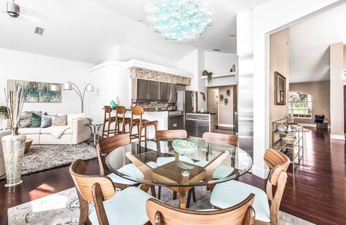Keystone House | The Robins Nest|Lakefront Home w/Pool & Theater