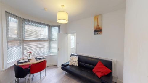 Plumstead Apartment | The Rock Apartments II