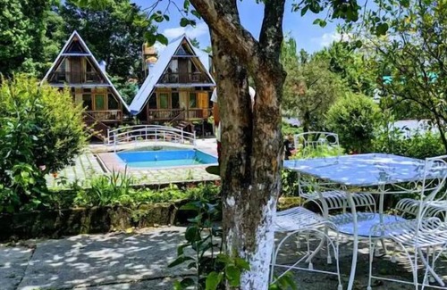 Fatehpur House | The Rock Rose Mountain Cabins. Bir