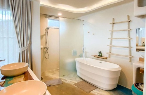 Maret Resort | The Rock Samui Beach Resort
