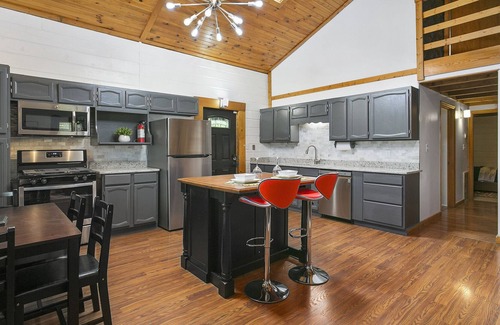 Normal House | The Rocket City Loghouse of Huntsville AL