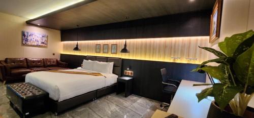 Sakon Nakhon Hotel | The Room Boutique Hotel