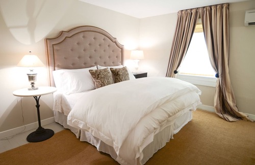 Marshall Bed & Breakfast | The Rooms Up There