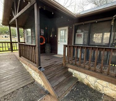 Lakehills Hotel | The Roost Cabins