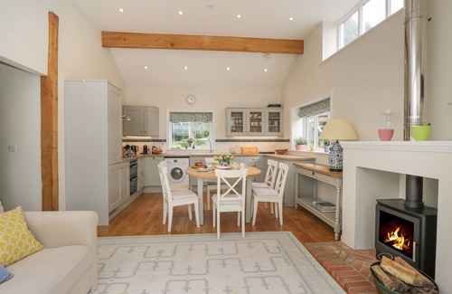 Alresford Cottage | THE ROOST, pet friendly, character holiday cottage in Alresford