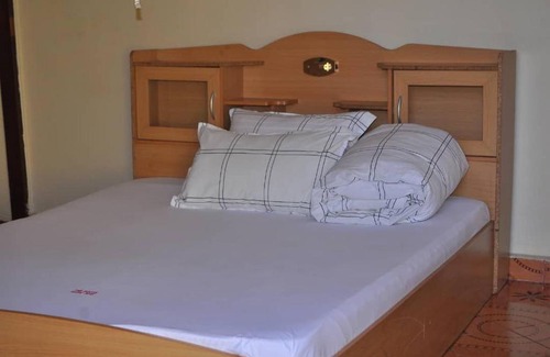 Kayunga Hotel | The Roots classic hotel