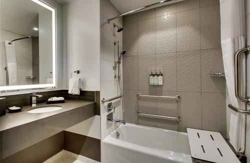 Rosemont Hotel | The Rose Chicago, Tapestry Collection by Hilton