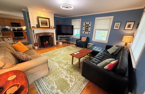 Round Pond House | The Round Pond Getaway at Moxie Cove