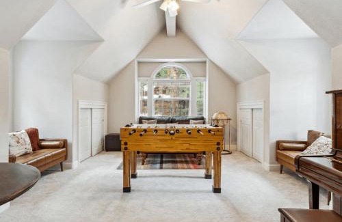 Kings Beach House | The Royal Canterbury Retreat - Near Kings Beach & Lake Tahoe