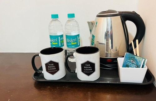 Stage 1 Hotel | The Royal Living I Indiranagar