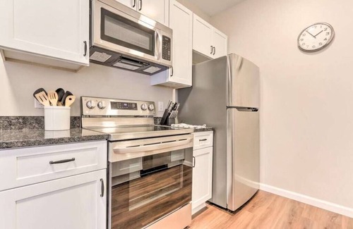 Front Royal Apartment | The Royal Loft, Modern 1 Bedroom, Front Royal, VA