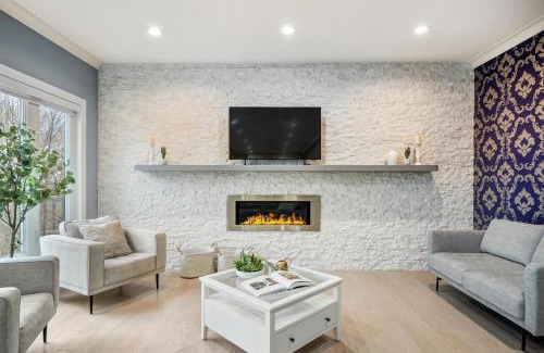 Southwest Calgary House | The Royal Ravine Luxury Retreat