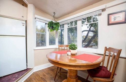 Lower Avenues Apartment | The Ruby Suite - Charming Historic Avenues's Apt