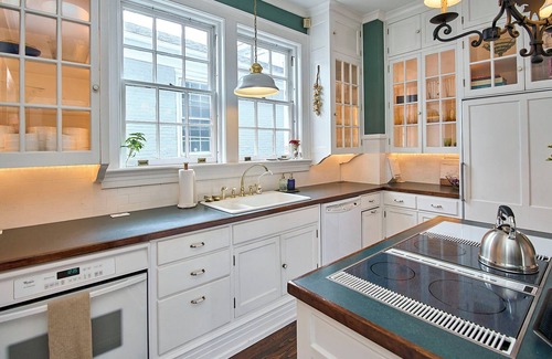 Charleston House | The Ruffner: Where History Meets Hospitality